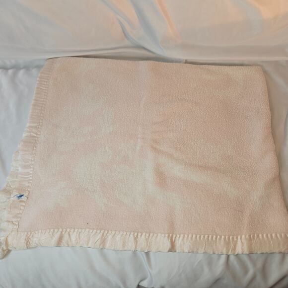 Vintage Reversible Pink Satin Edge Baby Blanket Floral Birds 42 x 28 Fleece - Picture 13 of 13